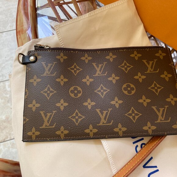 AUTHENTIC LOUIS VUITTON CROSSBODY REFURBISHED 80S BAG Pouch & Dustbag & Shopper - Picture 7 of 16